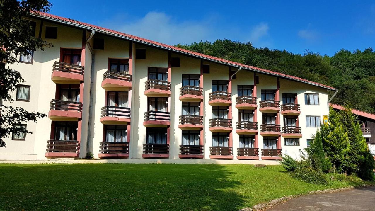 Hotel Mladost Tjentiste Exterior foto